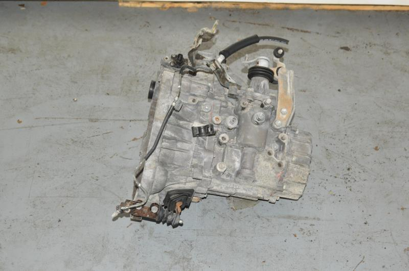 2004 PONTIAC VIBE MT, 5 speed Used Transmission
