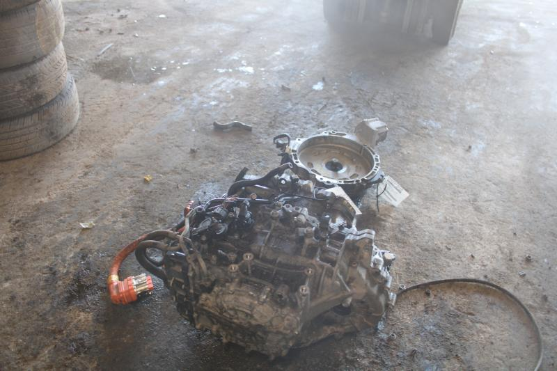 2012 Kia Optima At, 2.4l, vin d (8th digit, hybrid) Used Transmission 3