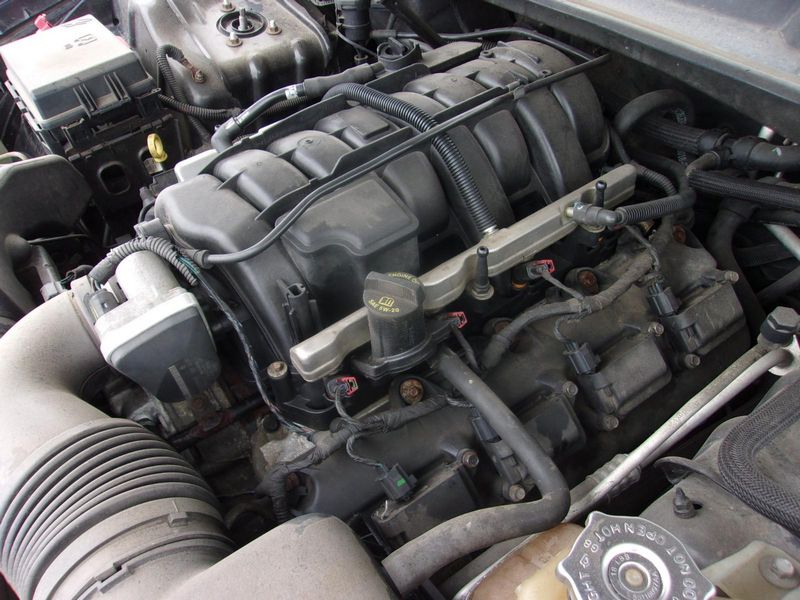 2009 Chrysler 300 5.7l V8 Used Engine