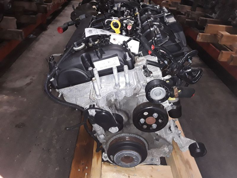 2017 Land rover Discovery sport (2.0l, vin g, 8th digit, turbo) Used Engine 3