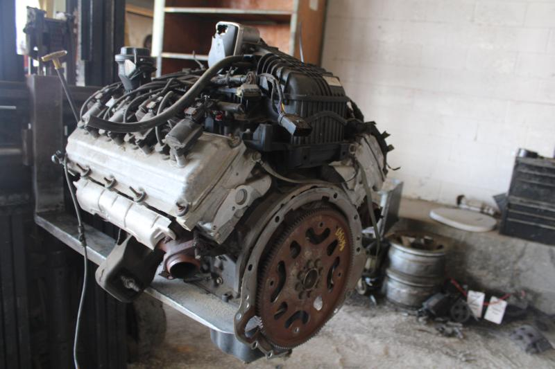 2004 Dodge Ram 1500 pickup 5.7l v8 Used Engine