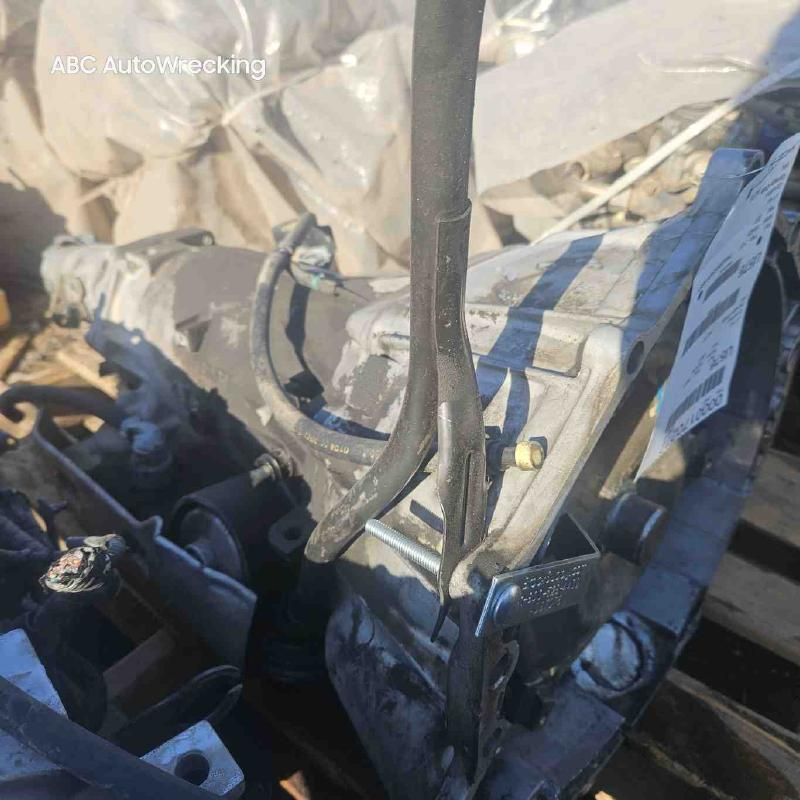 2002 Chevy Tahoe 5.3l v8 Used Transmission 3