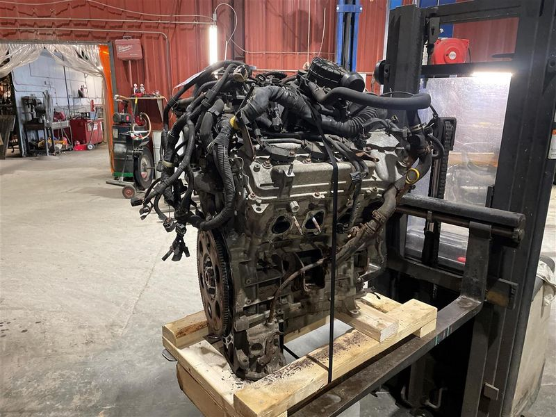 2013 Toyota Tacoma 4.0l (vin u, 5th digit, 1grfe engine, 6 cylinder), 4x2, at Used Engine 2
