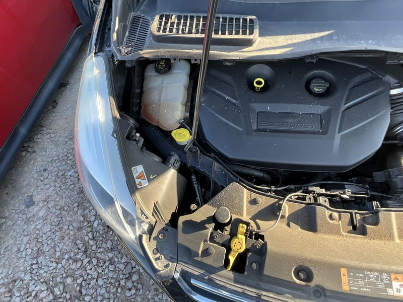 2014 Ford Escape At, 2.0l, 4x4, thru 04/19/14 Used Engine 2