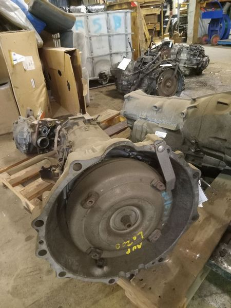 2005 Nissan Titan At, 4x4, non Locking rear differential, column shift Used Transmission 2