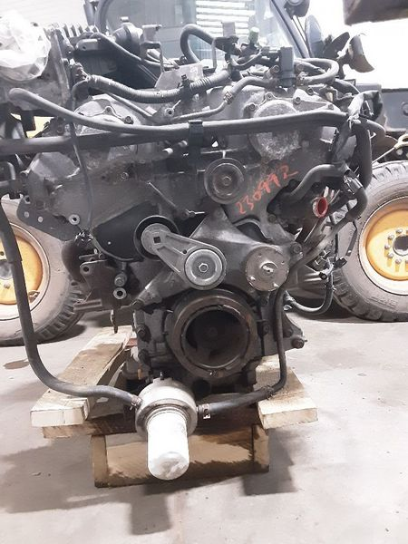 2005 Nissan Pathfinder (4.0l, vin a, 4th digit, vq40de) Used Engine 2