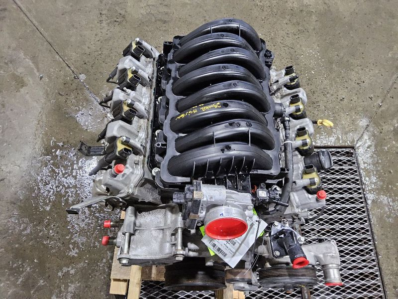 2015 Chevy Silverado 1500 5.3l v8 Used Engine 2
