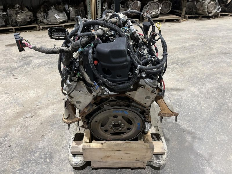 2008 Chevy Avalanche 5.3l v8 Used Engine 2