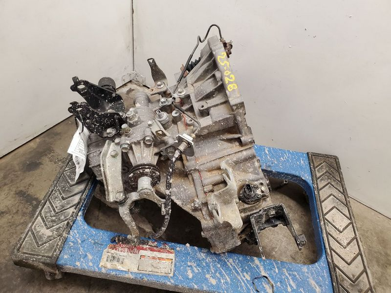 2006 Toyota Corolla Mt, fwd, 5 speed Used Transmission 2