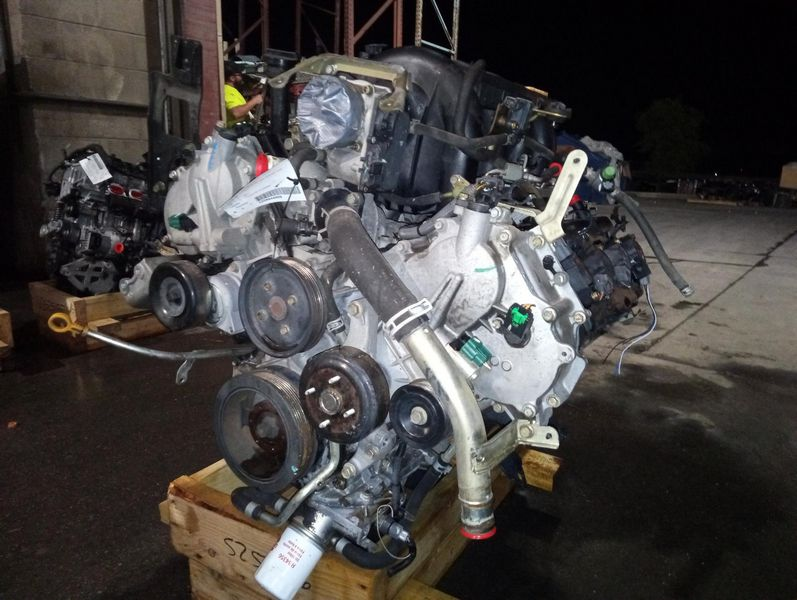 2007 Nissan Titan (5.6l), vin a (4th digit, unleaded fuel) Used Engine 3