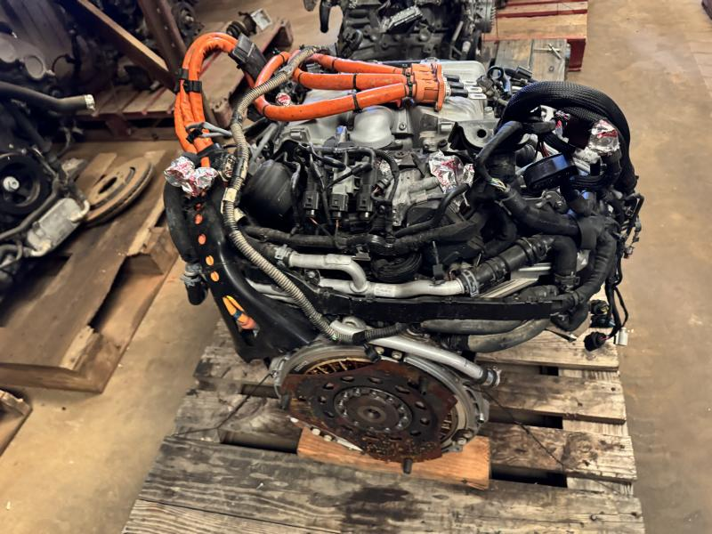 2015 Porsche Panamera 3.0l, gasoline, vin d (5th digit, hybrid) Used Engine 2