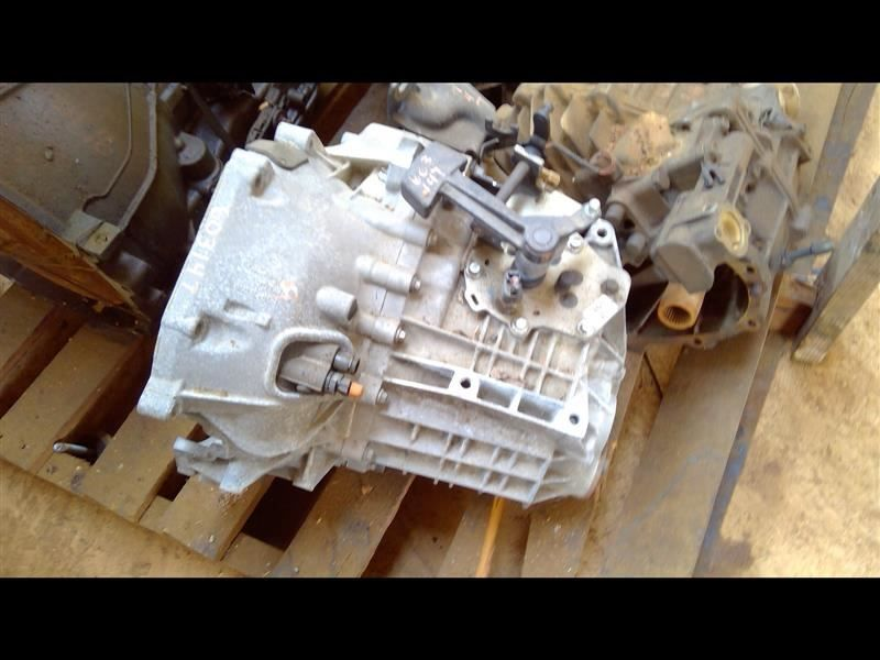 2012 Ford Focus 2.0l at, gasoline Used Transmission 3