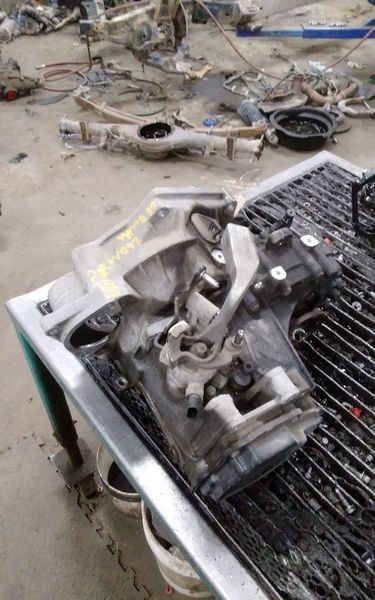 2002 Volkswagen Jetta At, 2.0l, (transmission id fdf) Used Transmission 2