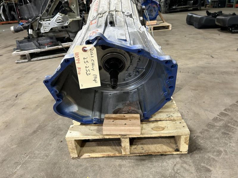 2021 Chevy Silverado 2500 (at), gasoline, 4x4 Used Transmission 2