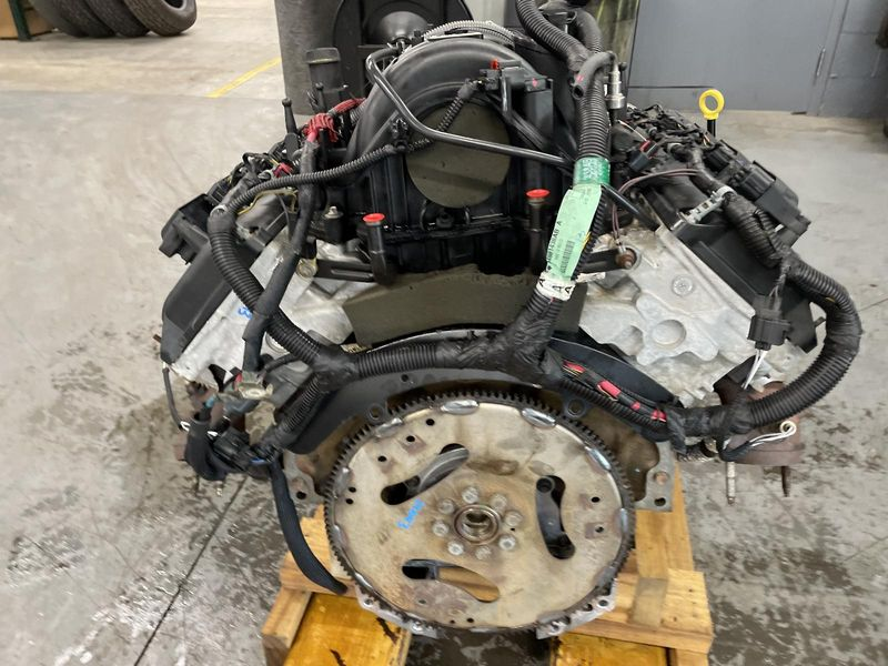 2006 Chrysler 300 5.7l v8 rwd Used Engine 2