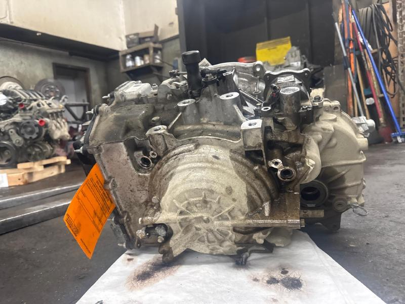2020 Ford Escape (at), gasoline, 2.0l, awd Used Transmission 3