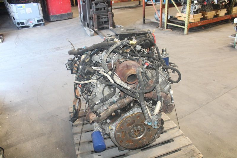 2016 Gmc Sierra 3500 6.6l v8 diesel turbocharged Used Engine 2