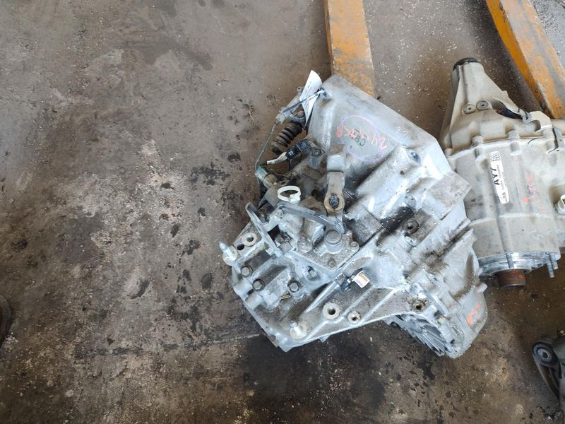 2016 Honda Hr v Mt (fwd) Used Transmission