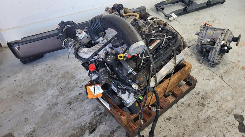 2017 Nissan Titan xd 5.0l, (vin b, 4th digit, 8 cylinder, diesel) Used Engine 2