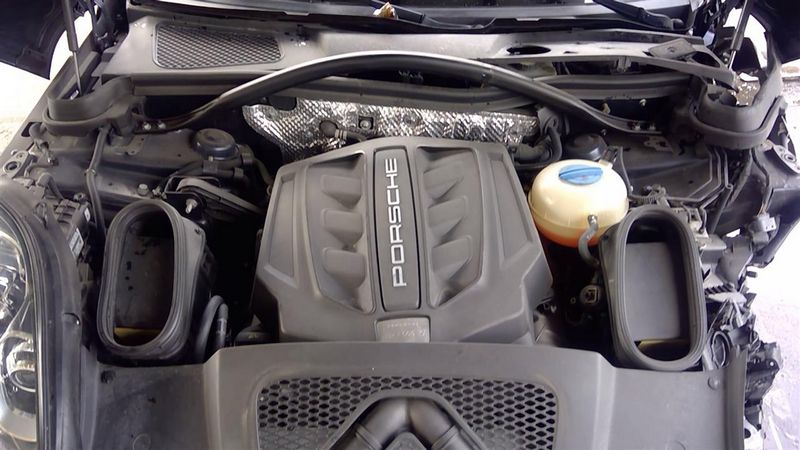 2016 Porsche Macan 3.0l v6 turbocharged Used Transmission 3