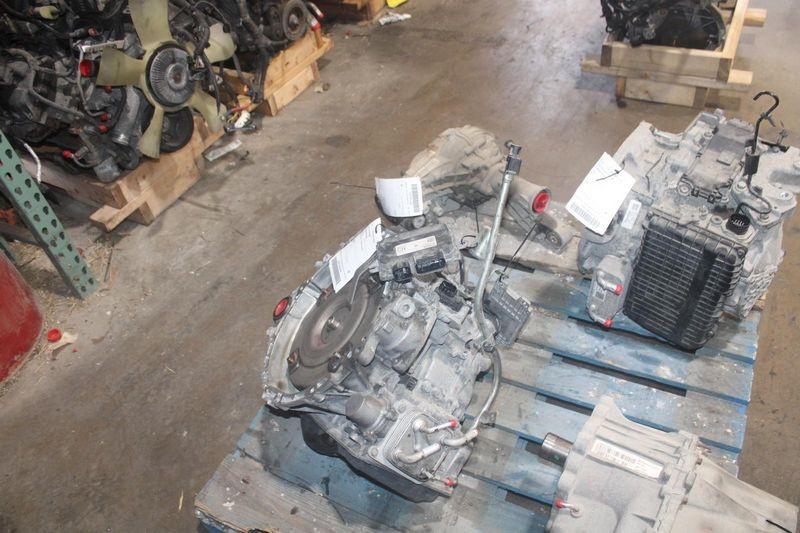 2017 Nissan Pathfinder At, (cvt), (3.5l, 6 cylinder), 4x2 (fwd) Used Transmission 2