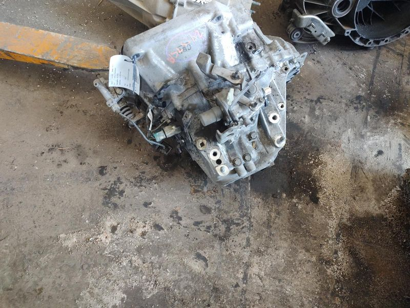2016 Honda Hr v Mt (fwd) Used Transmission 3