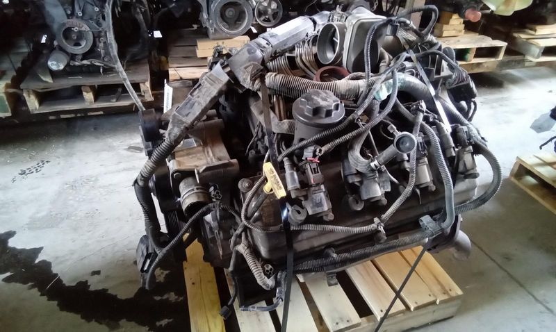 2003 Dodge Ram 2500 pickup 5.7l v8 Used Engine 3