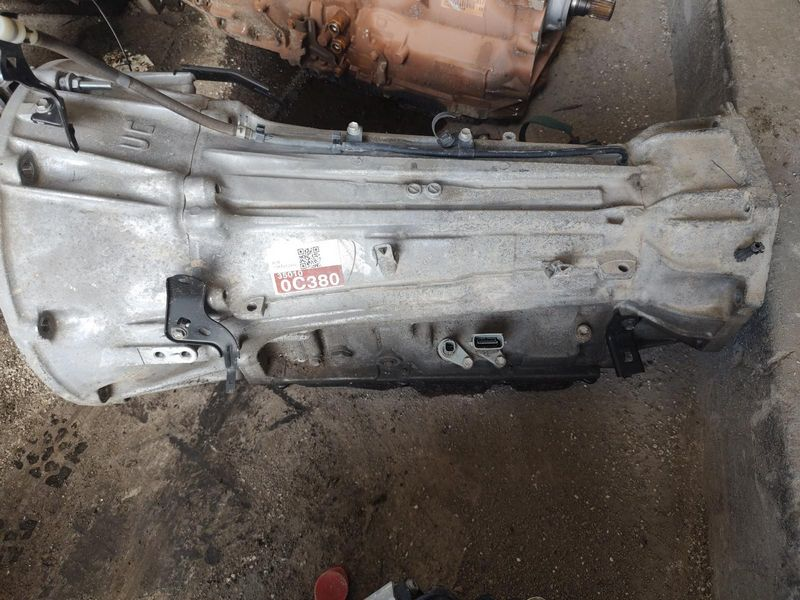 2011 Toyota Tundra At, 4x4, (8 cylinder), 5.7l Used Transmission 2