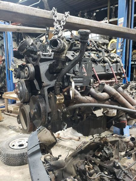 2002 Chevy Silverado 2500 8.1l V8 Used Engine 3