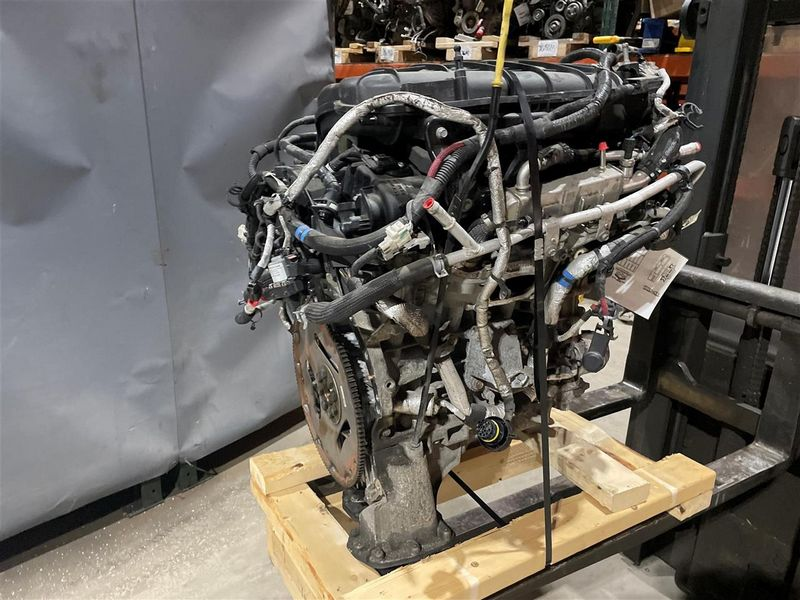 2018 Dodge Durango 3.6l (vin g, 8th digit) Used Engine 2