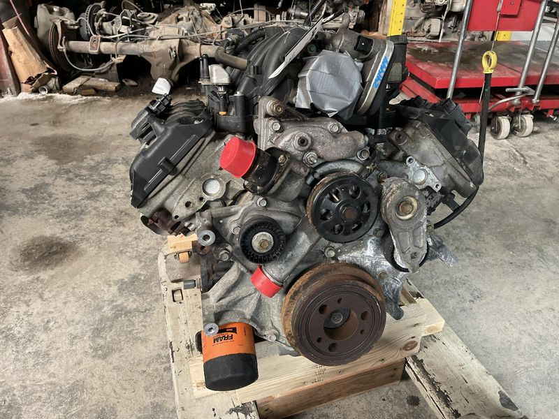 2012 Jeep Grand cherokee 5.7l (vin t, 8th digit, sales id ezh) Used engine