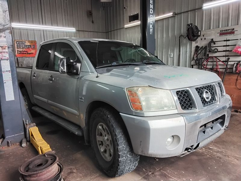 2005 Nissan Titan At, 4x4, electric locking rear differential, column shift Used Transmission 3
