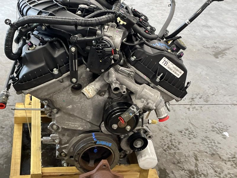 2014 Ford Mustang Mt 6 speed 5.0l id cr33 7003 af Used Engine