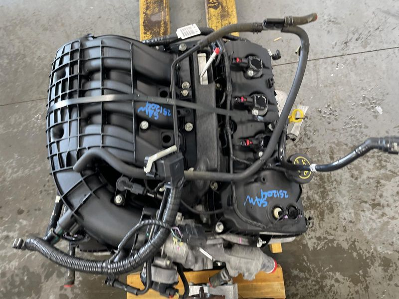2014 Ford Mustang Mt 6 speed 5.0l id cr33 7003 af Used Engine 2