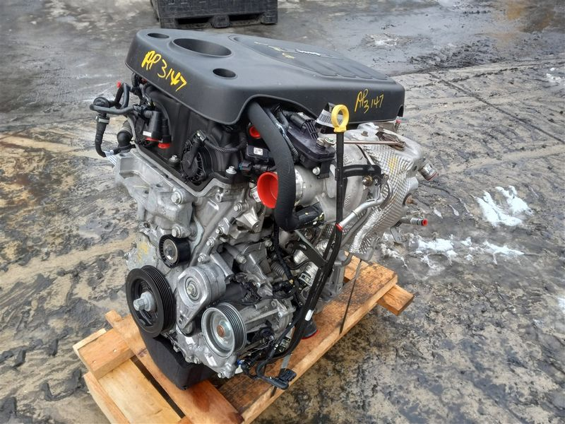 2019 Jeep Cherokee 2.0l (vin n, 8th digit), one piece oil pan Used Engine