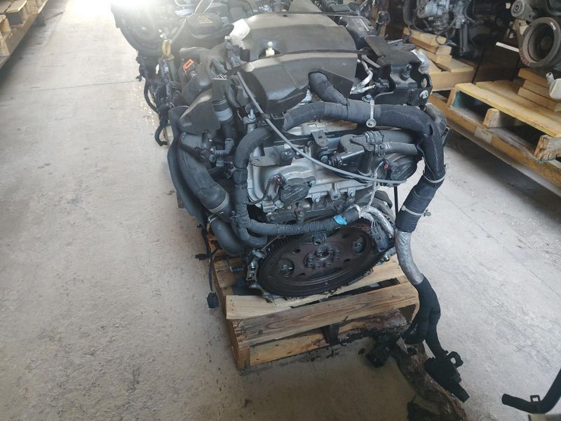 2018 Jaguar F Pace 2.0l, vin x (8th digit, gasoline), vin f (7th digit) Used Engine