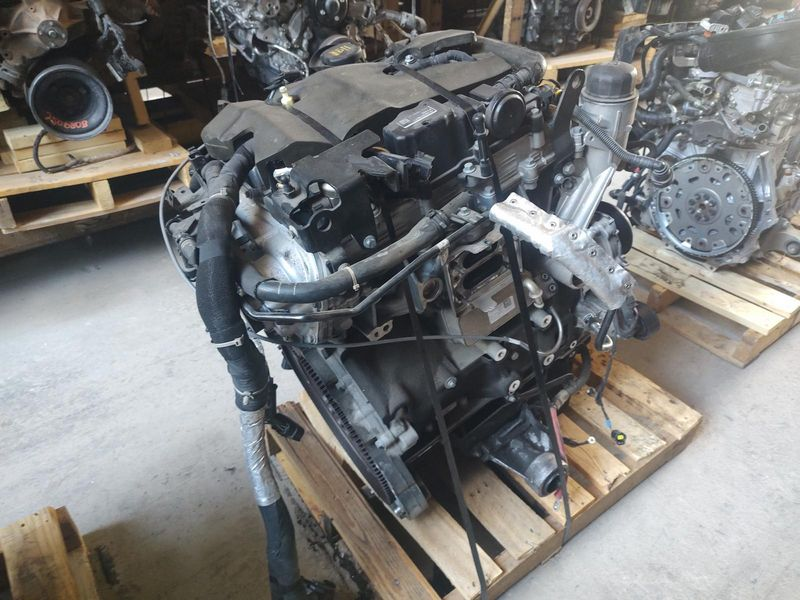 2018 Jaguar F Pace 2.0l, vin x (8th digit, gasoline), vin f (7th digit) Used Engine 2