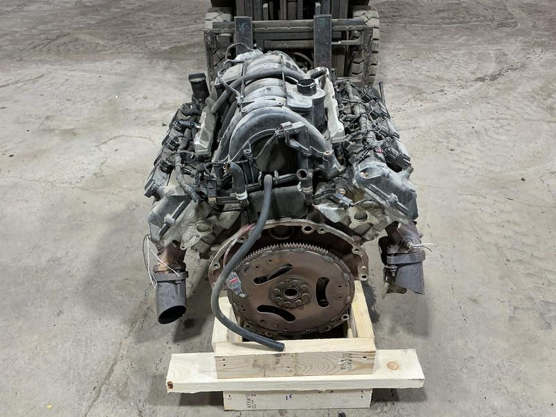 2012 Chrysler 300 5.7l (vin t, 8th digit) Used Engine 3