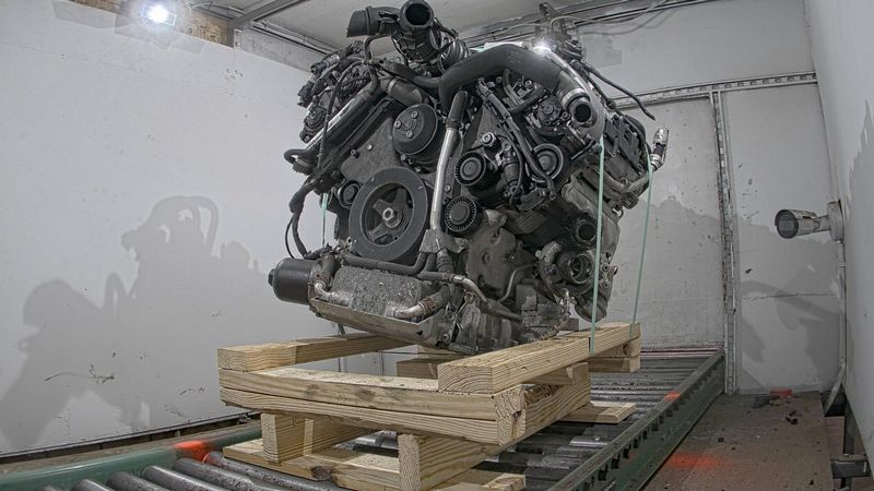 2016 Porsche Macan 3.0l Vin B 5th Digit Used engine 4
