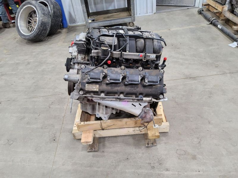 2013 Chrysler 300 5.7l Vin T 8th Digit Rwd Used engine 3