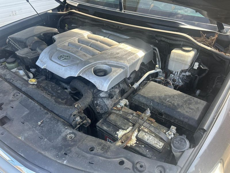 2011 Toyota Land cruiser 5.7l V8 Used engine