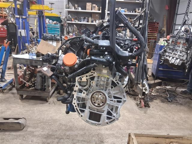 2016 Hyundai Santa fe 2.4l L4 Used engine 3