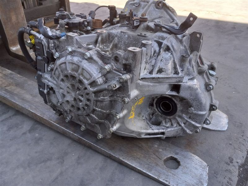 2014 Hyundai Santa fe 3.3l V6 Used transmission 2