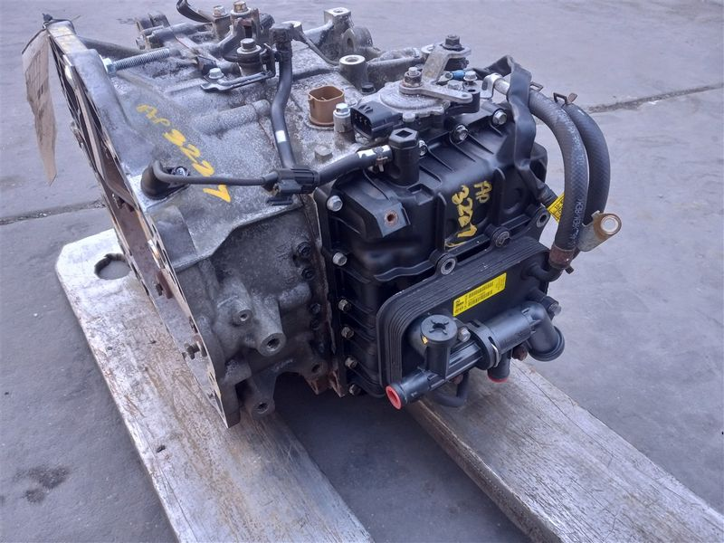2014 Hyundai Santa fe 3.3l V6 Used transmission 3