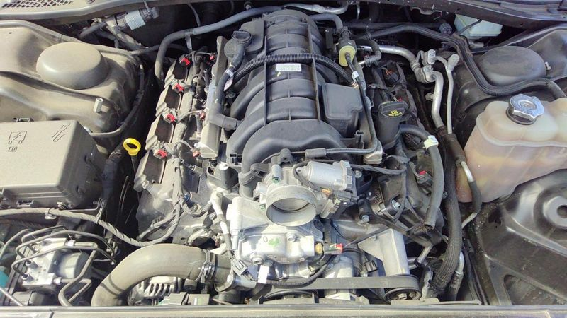 2021 Chrysler 300 5.7l V8 Used engine