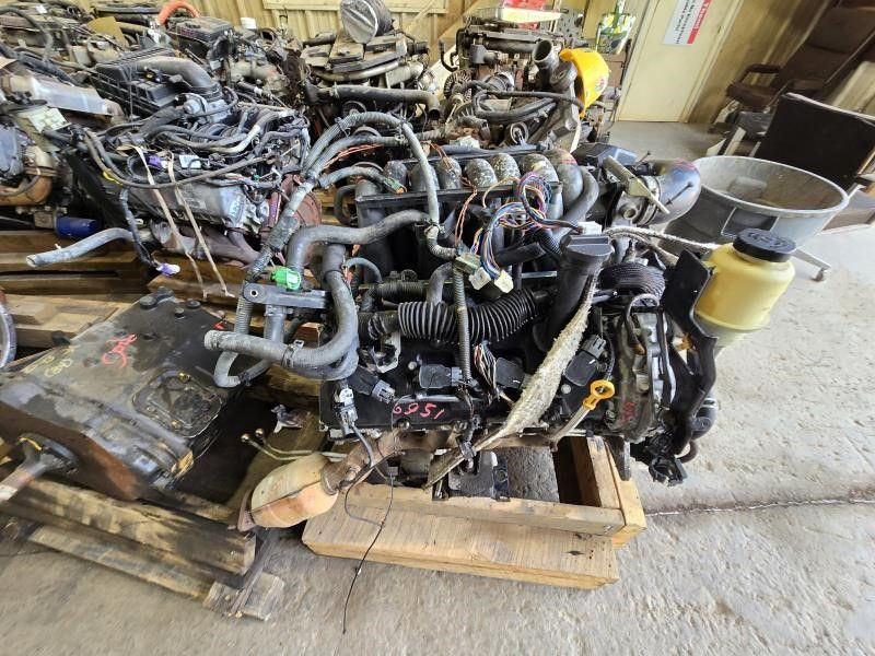 2006 Nissan Titan 5.6l Vin A 4th Digit Unleaded Fuel Used engine