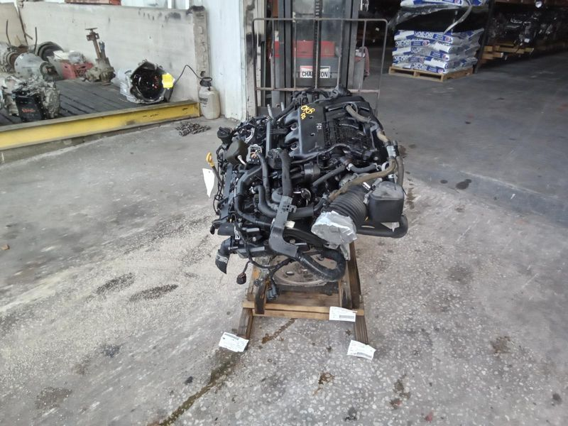 2016 Kia Sedona 3.3l Vin 1 8th Digit Used engine 3
